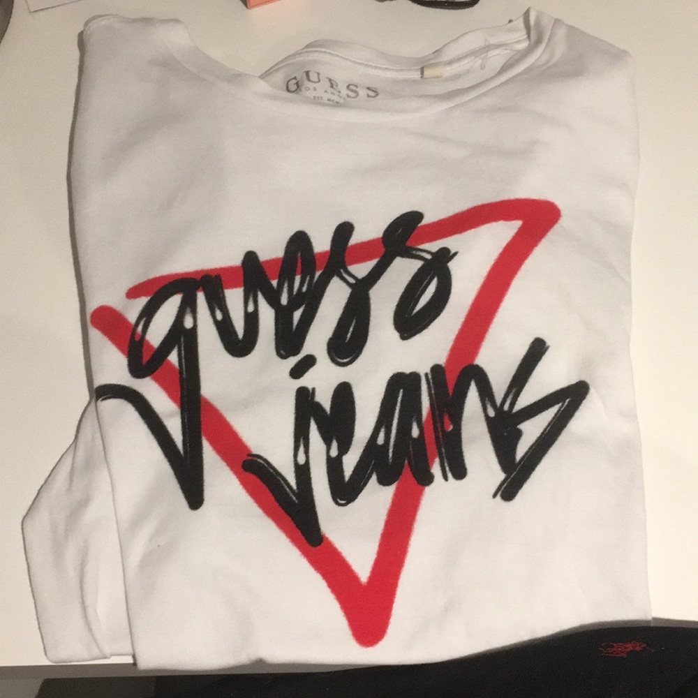 GUESS T-Shirt - Picture 1 of 3